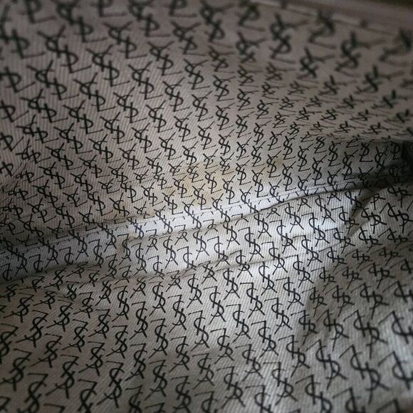 Yves Saint Laurent pouch - Picture 6 of 12